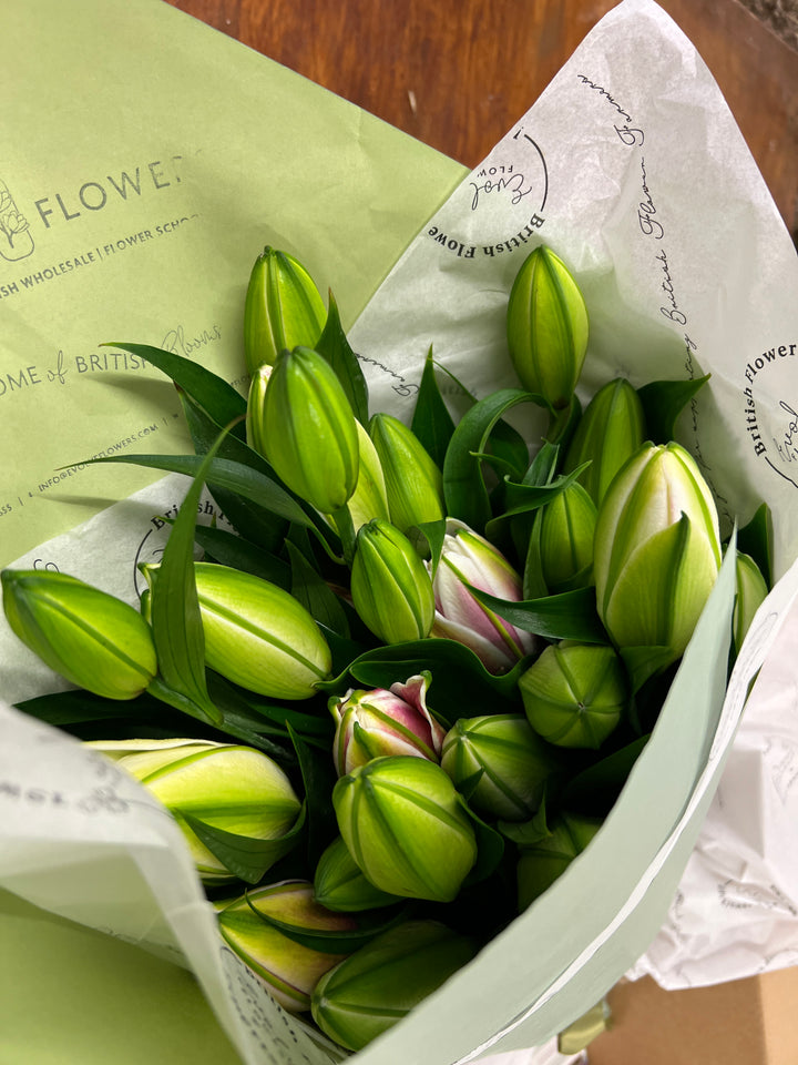 Floristry - Rose Lilies Simply Stems