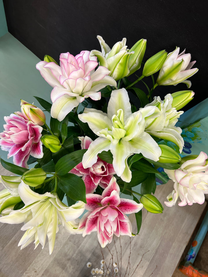 Floristry - Rose Lilies Simply Stems