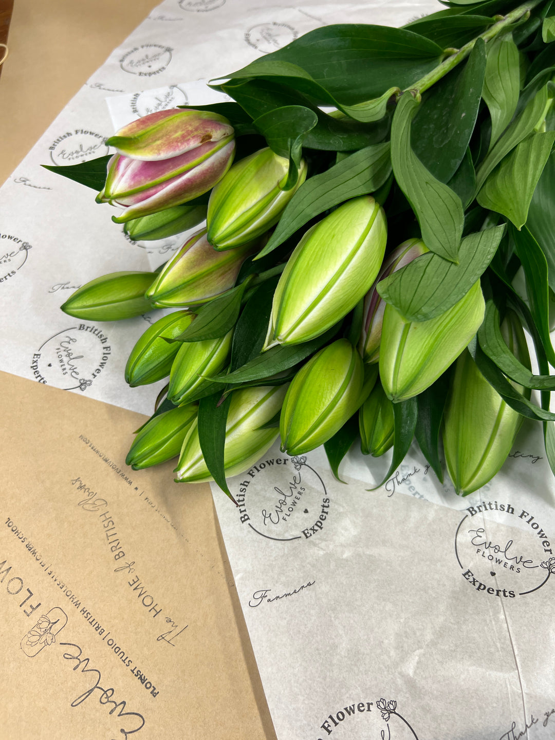 Floristry - Rose Lilies Simply Stems