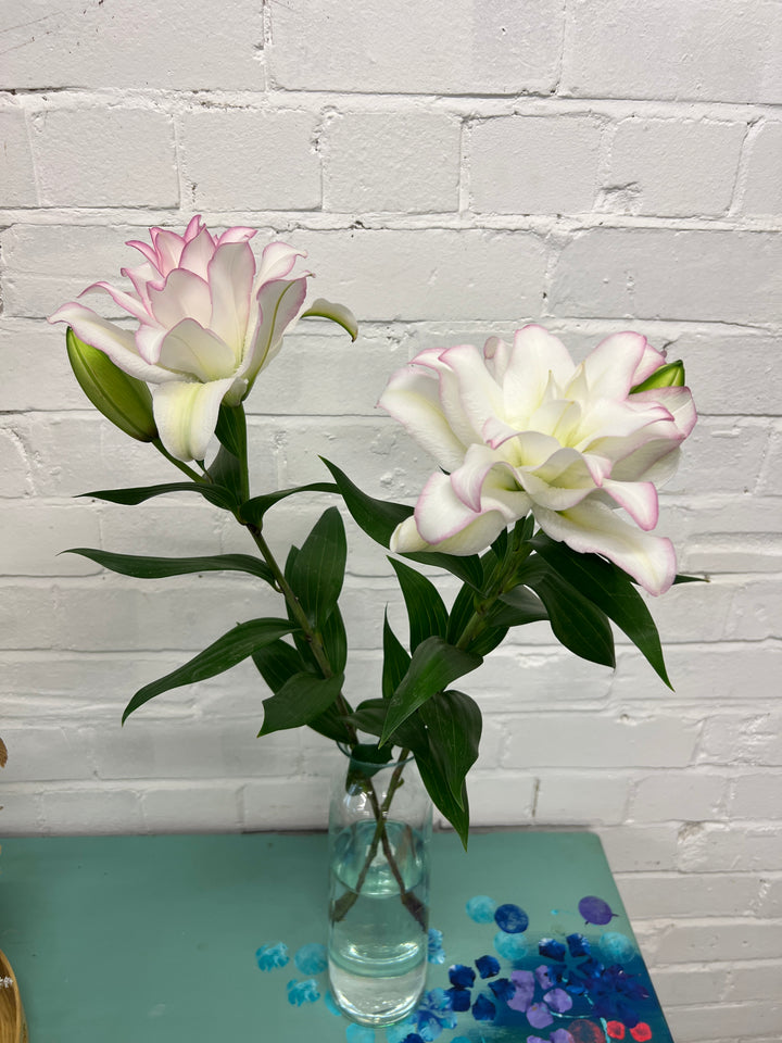 Floristry - Rose Lilies Simply Stems