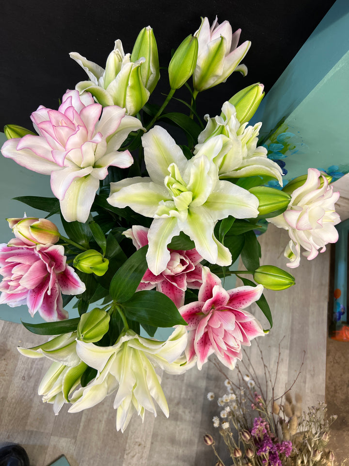 Floristry - Rose Lilies Simply Stems