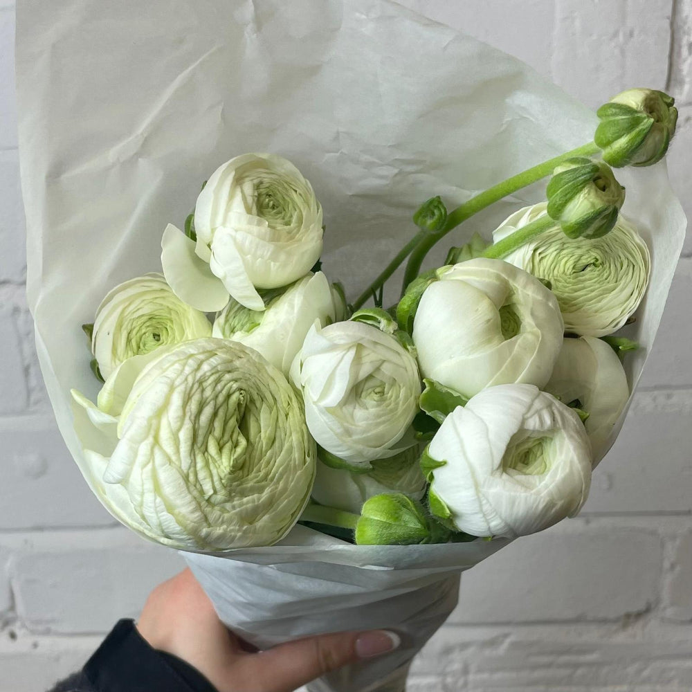 white wedding flowers and decor online