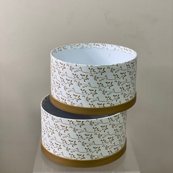 Hat Box - Round Mistletoe design with gold lid